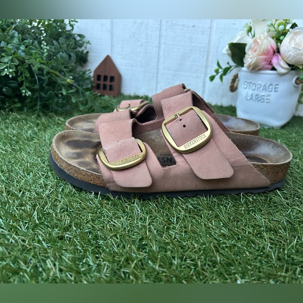 Birkenstock
Arizona Big Buckle-Nubuck Leather
$170 37 US 6-6.5
Old Rose Nubuck - Picture 8 of 16